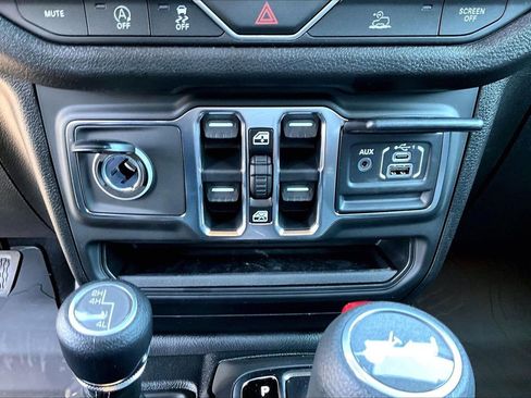 New 2026 Jeep Wrangler Unlimited Sport AWD/4WD image 17