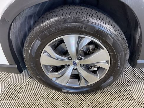 Used 2024 Subaru Ascent Premium w/ Convenience Package AWD/4WD image 5