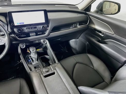 Certified 2025 Toyota Grand Highlander AWD image 20