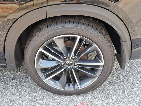 New 2025 INFINITI QX55 Essential image 5