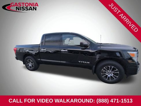 Used 2021 Nissan Titan SV w/ SV Convenience Package RWD image 1