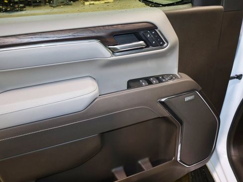 New 2026 GMC Sierra 1500 SLT w/ SLT Premium Plus Package image 8