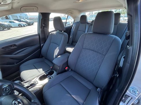 Used 2025 Toyota Corolla LE FWD image 27