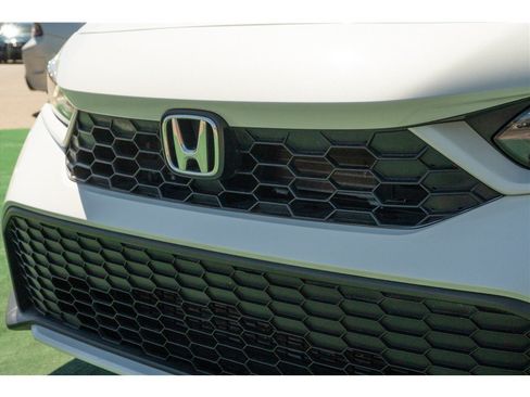Used 2025 Honda Civic Sport image 3