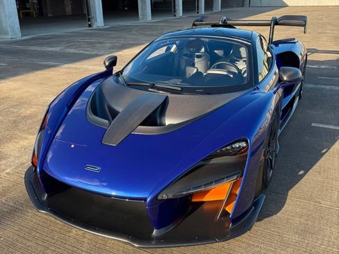 Used 2019 McLaren Senna RWD image 3