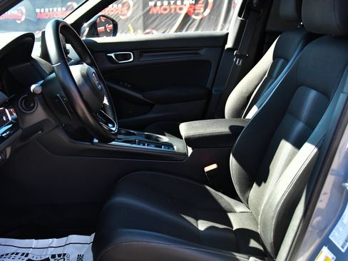 Used 2025 Honda Civic Sport image 16