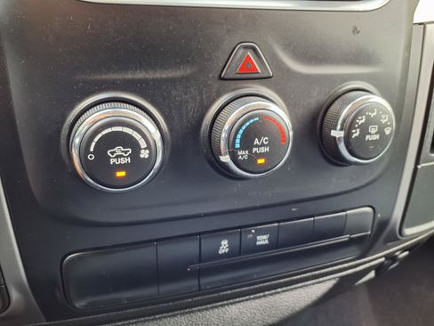Used 2024 RAM 1500 Classic SLT AWD/4WD image 7