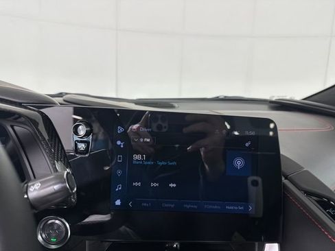 Used 2024 Chevrolet Corvette Stingray w/ Z51 Performance Package image 20