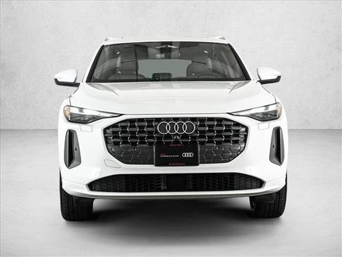 Certified 2025 Audi Q5 Premium w/ Convenience Package AWD/4WD image 2
