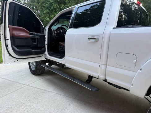 Used 2019 Ford F250 Platinum w/ Platinum Ultimate Package AWD/4WD image 29
