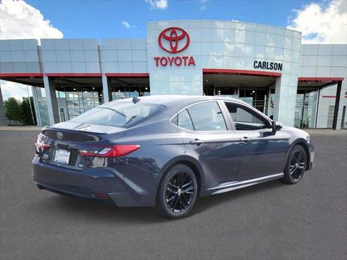 Certified 2025 Toyota Camry SE image 5