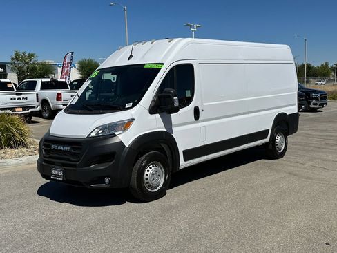 Used 2025 RAM ProMaster 3500 w/ Convenience Group FWD image 2