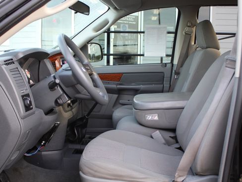 Used 2006 Dodge Ram 1500 Truck SLT image 13