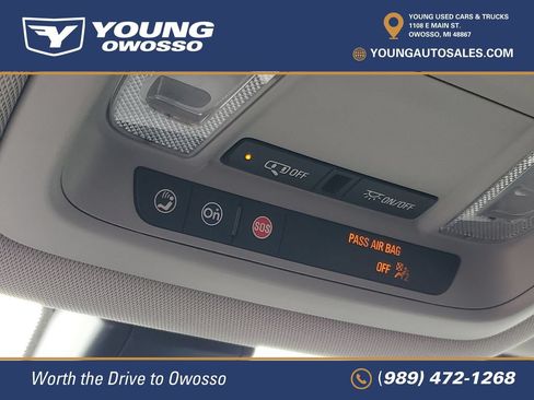 Used 2020 GMC Acadia SLE w/ Driver Convenience Package FWD image 20