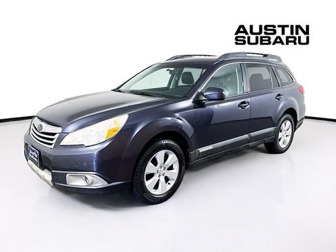 Used 2010 Subaru Outback 2.5i Limited AWD/4WD image 3