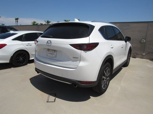 Used 2018 MAZDA CX-5 Grand Touring FWD image 3