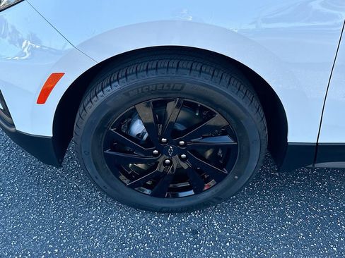 Used 2023 Chevrolet Equinox LS w/ LS Convenience Package image 29