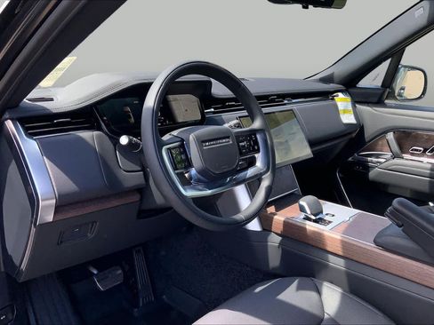 New 2026 Land Rover Range Rover SE AWD/4WD image 8