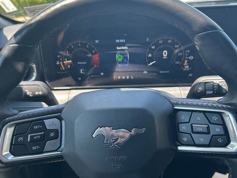 Used 2025 Ford Mustang Premium RWD image 4
