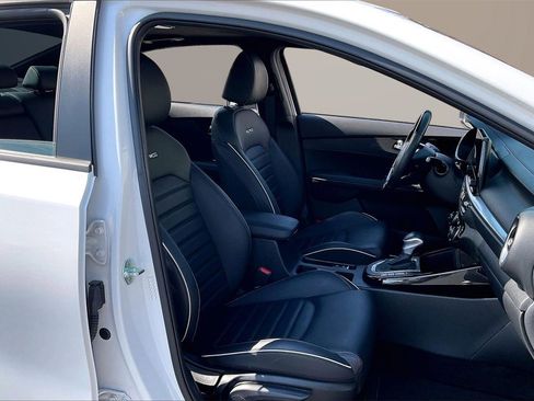 Used 2023 Kia Forte GT-Line w/ GT-Line Premium Package image 25