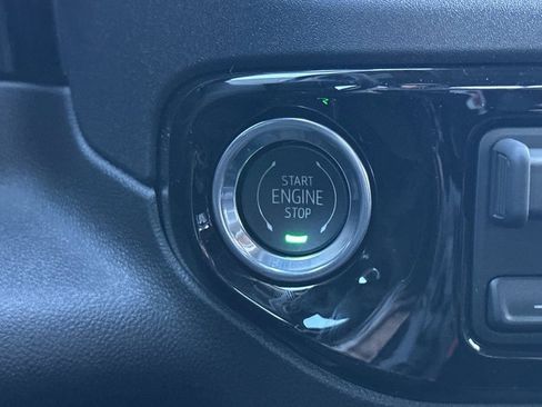 New 2026 GMC Sierra 1500 SLE image 19