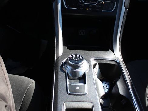 Used 2020 Ford Fusion SE AWD/4WD image 12