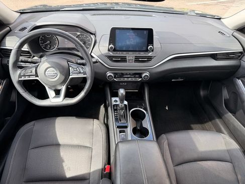 Used 2020 Nissan Altima 2.5 SV FWD image 41