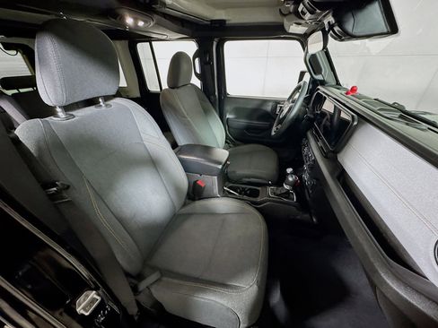 Used 2024 Jeep Wrangler Unlimited w/ Convenience Group image 26