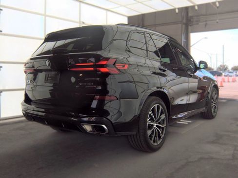 Used 2026 BMW X5 xDrive40i w/ M Sport Package AWD/4WD image 3