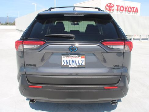 Certified 2024 Toyota RAV4 XLE AWD/4WD image 4