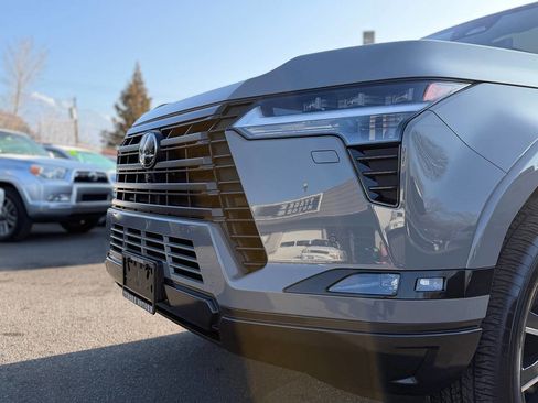 Used 2025 Lexus GX 550 image 27