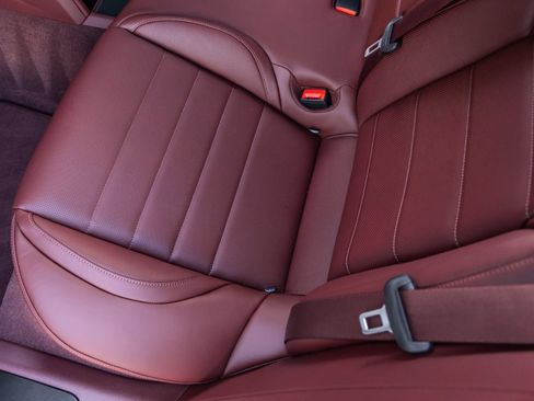 Certified 2026 Porsche Panamera RWD image 36