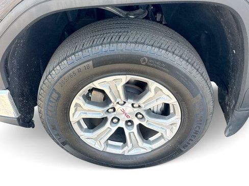Used 2024 GMC Sierra 1500 SLT AWD/4WD image 18