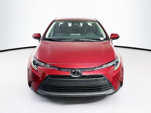 Used 2024 Toyota Corolla LE image 2