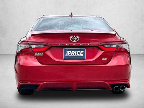 Used 2022 Toyota Camry SE FWD image 4