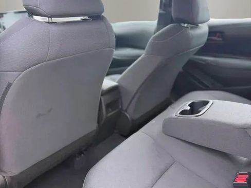 Used 2022 Toyota Corolla LE FWD image 17