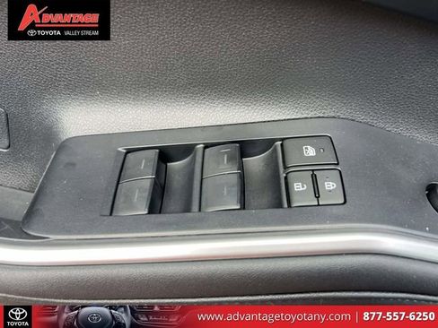 Certified 2024 Toyota Highlander XLE AWD/4WD image 20