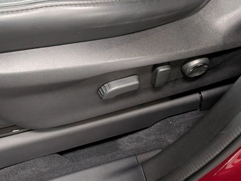 Used 2025 Subaru Ascent Bronze Edition w/ Onyx Package image 10