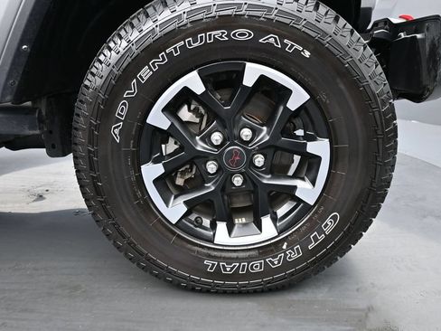 Used 2025 Jeep Wrangler Unlimited Rubicon AWD/4WD image 10
