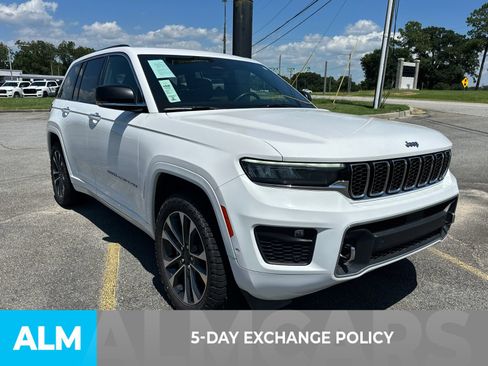 Used 2023 Jeep Grand Cherokee Overland AWD/4WD image 3