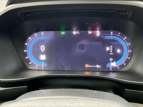 Certified 2023 Volvo XC40 B5 Plus image 29