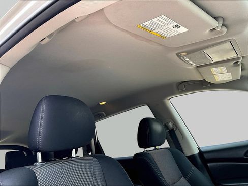 Used 2019 Nissan Pathfinder SV AWD/4WD image 31