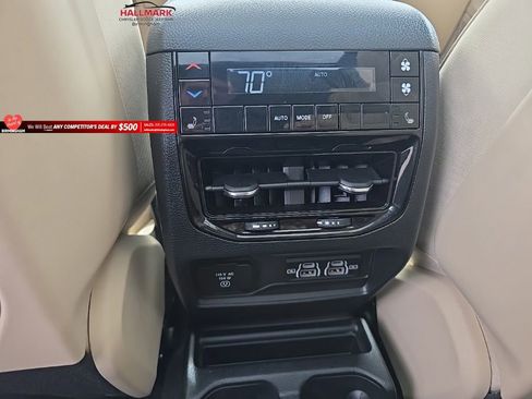 Used 2024 Jeep Grand Cherokee L Limited w/ Luxury Tech Group II AWD/4WD image 23