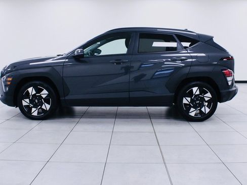 Used 2024 Hyundai Kona SEL image 2