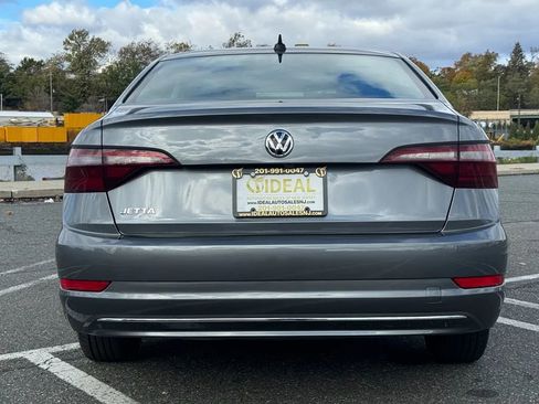 Used 2021 Volkswagen Jetta SE image 5