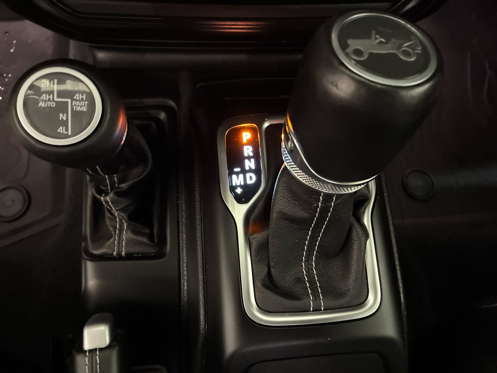 Used 2018 Jeep Wrangler Unlimited Sahara w/ Quick Order Package 24M Moab AWD/4WD image 21