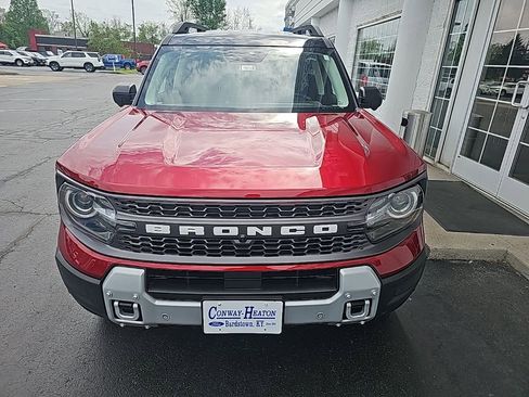 Used 2025 Ford Bronco Sport Badlands AWD/4WD image 3