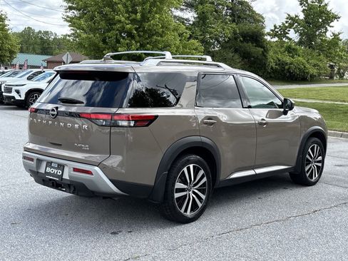 Used 2023 Nissan Pathfinder Platinum w/ Lighting Package (N92) AWD/4WD image 6