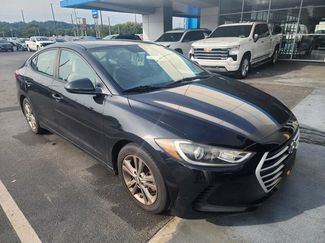 Used 2017 Hyundai Elantra SE FWD video 1