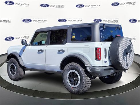 New 2025 Ford Bronco Badlands w/ Sasquatch Package image 3